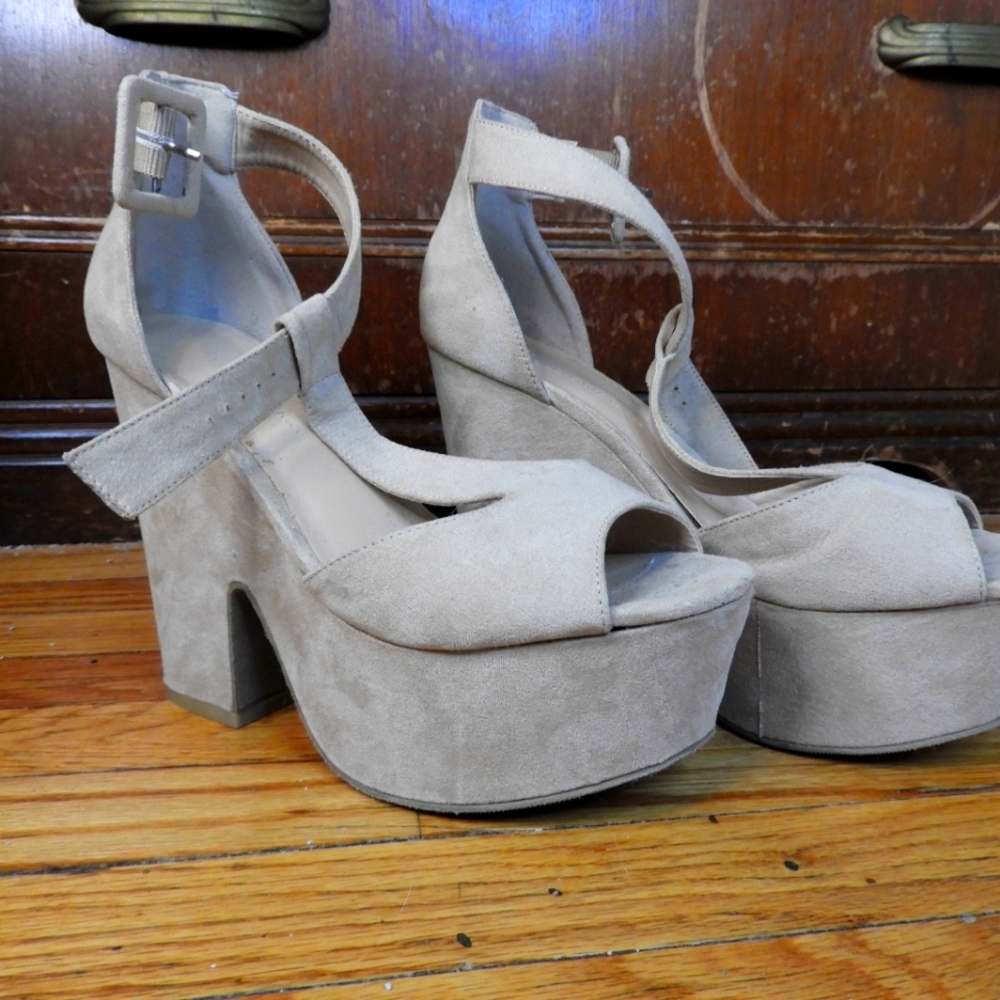 Tan Platform Sandals size 8